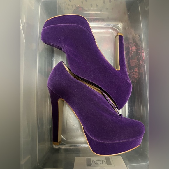Wixx purple velvet platform bootie high heels, size 8.5, NEW NWOB - Picture 6 of 7